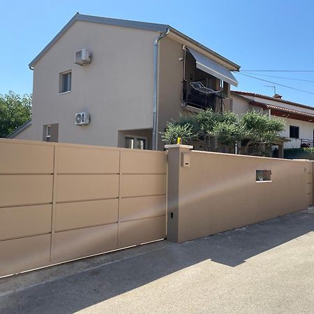 House Runa Poreč Buitenkant foto